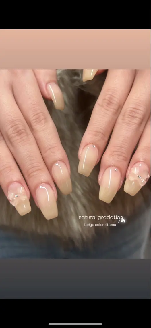 ネイル ハンドネイル EmaNail🎀 Haaruのネイルデザイン