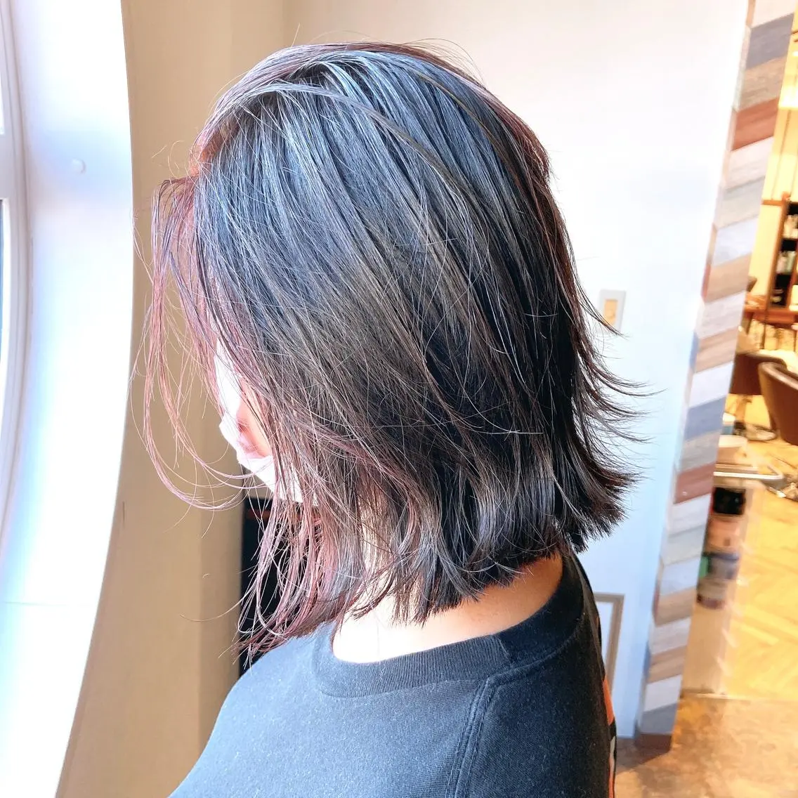 ミディアム ミストバング NAKAHARA TSUKUSHIのヘアスタイル