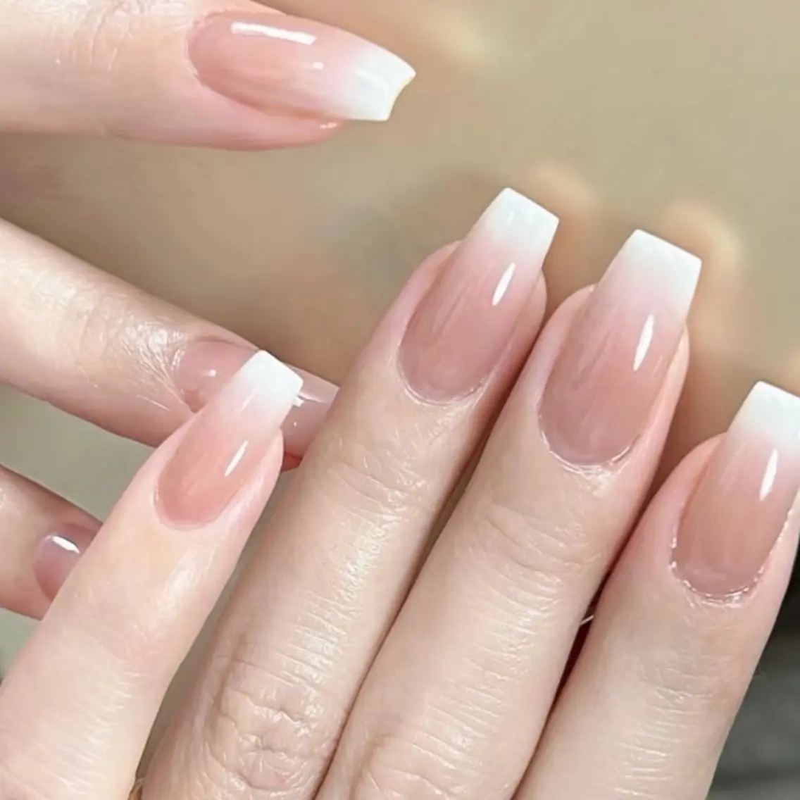 ネイル ハンドネイル Camellia 長さだし& デザインのネイルデザイン