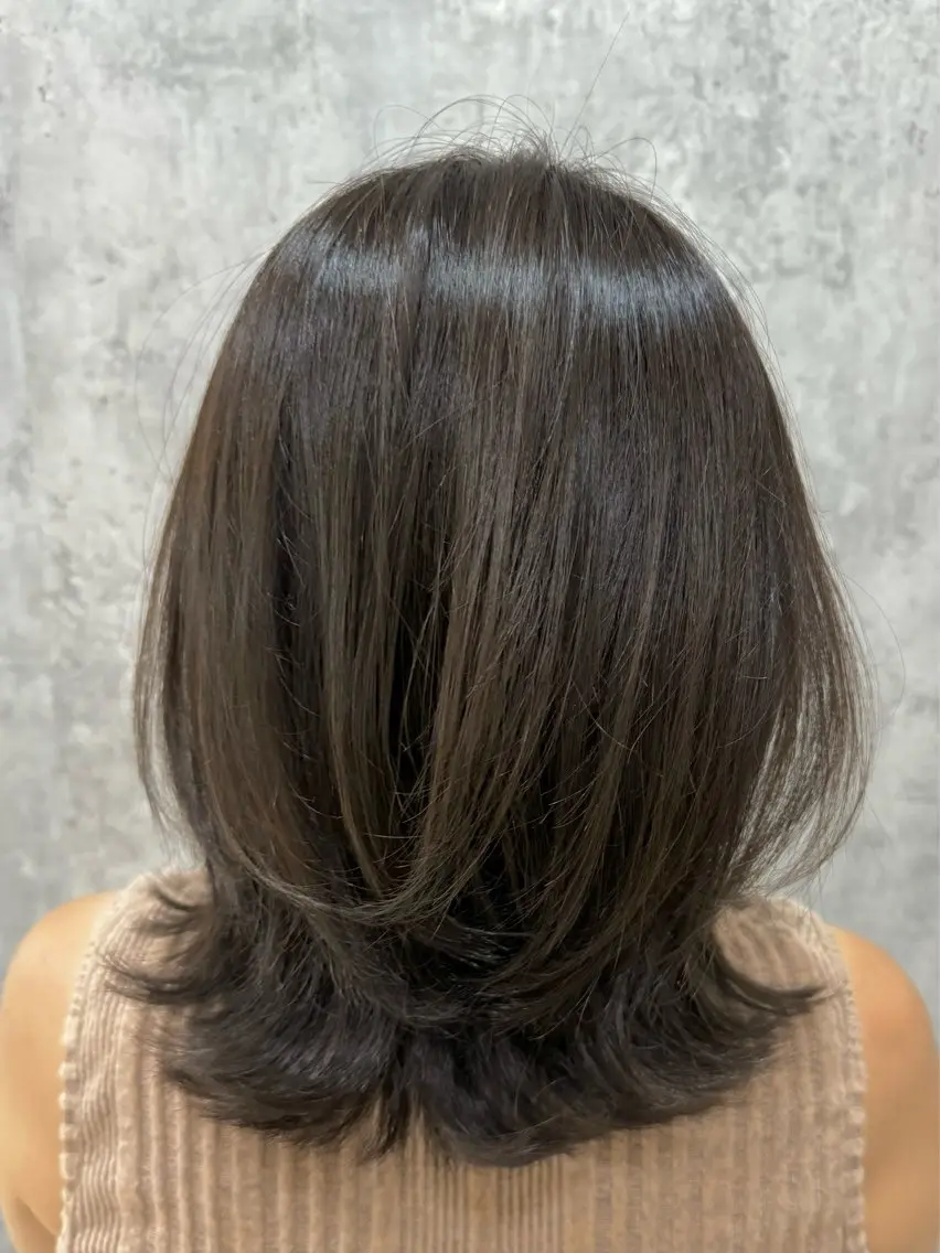 ミディアム 髪質改善×白髪ぼかし 美容師✂️武澤龍賀のヘアスタイル