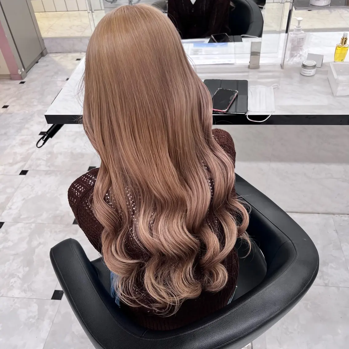 セミロング カラー ヘアアレンジ カット ヘアカラー トリートメント ヘッドスパ ヘアセット 💕上野美容師☁ ブリーチ💖サワのヘアスタイル