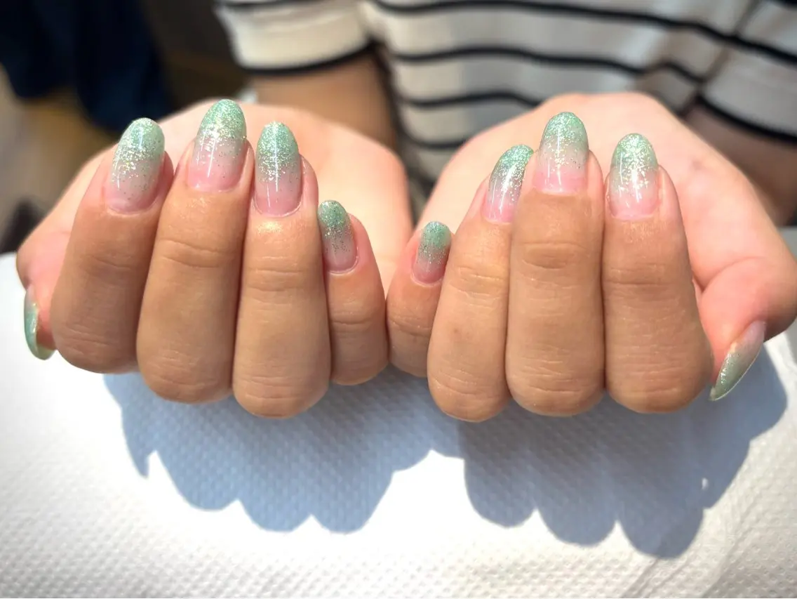 ネイル グラデーション Tomoyo Nailのネイルデザイン