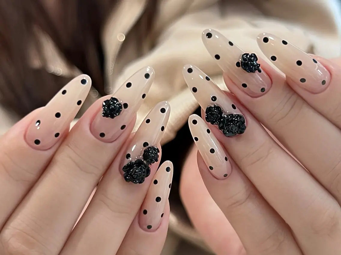 メンズ ネイル メンズ韓国風 オーロラネイル チークネイル 長さ出し フレンチネイル ハンドネイル ハンドケア NEW NAIL 池袋🔥🧲のネイルデザイン