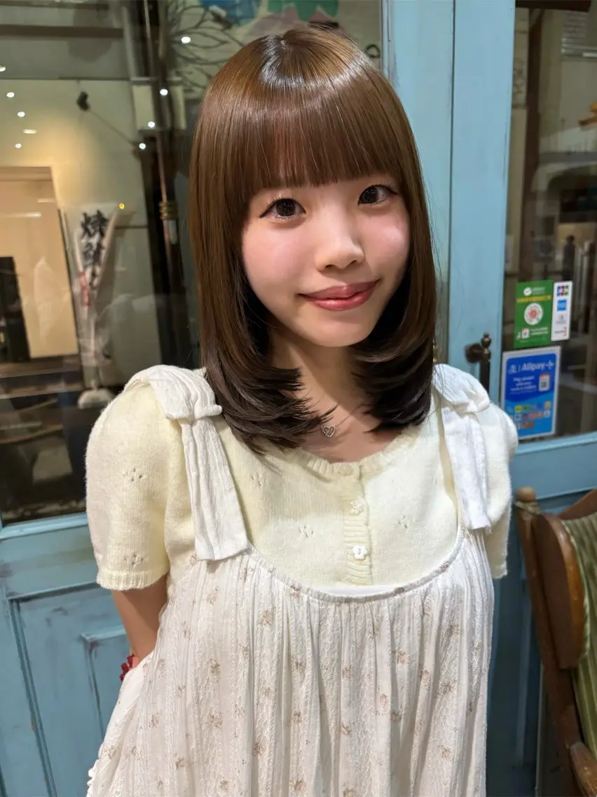 ミディアム カラー ベージュカラー ブリーチ ブリーチなしカラー オリーブベージュ カット ヘアカラー トリートメント なぎさ 🎀 / 透明感カラー/心斎橋のヘアスタイル