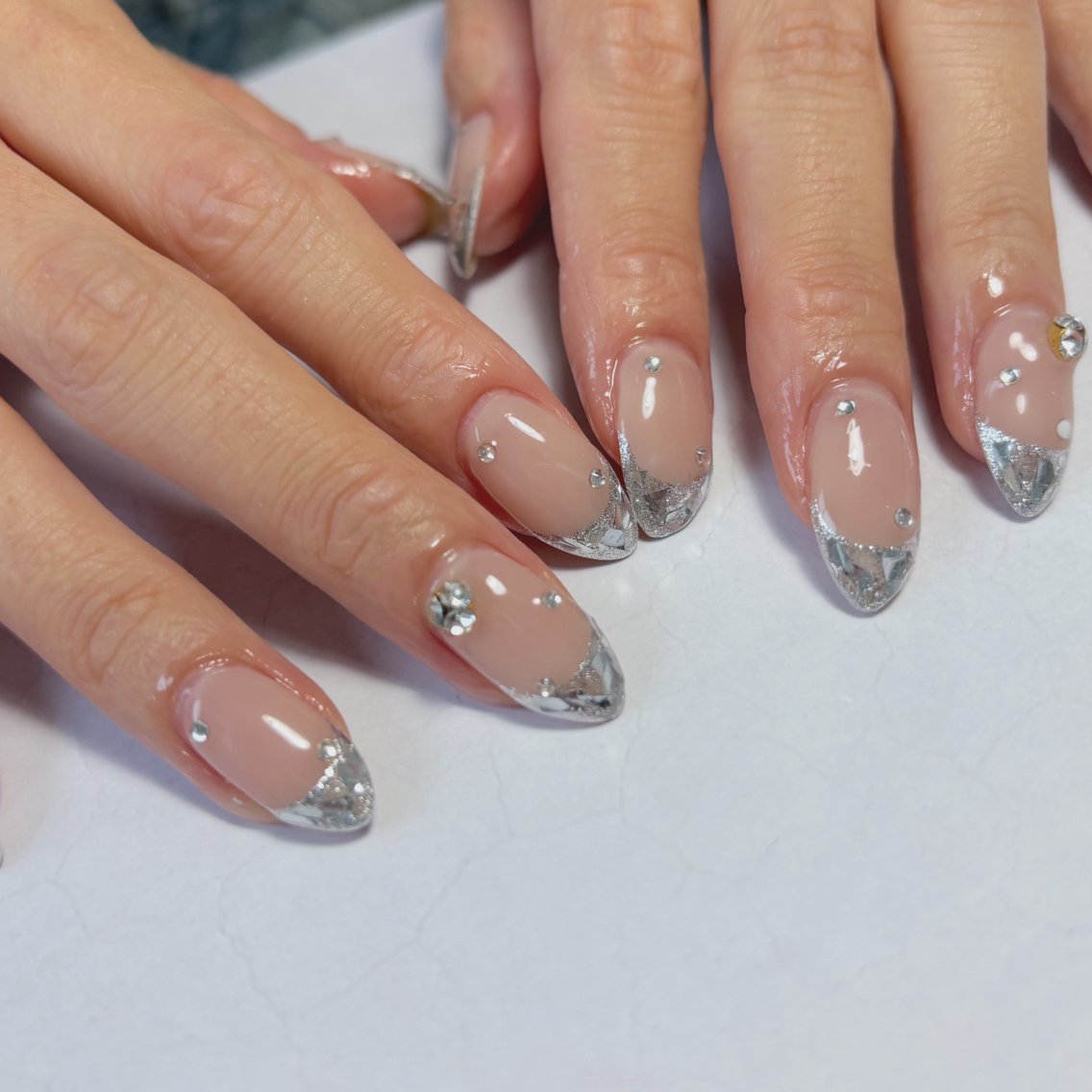 ネイル フレンチネイル ガラスフレンチ キラキラネイル Nail Salon noiのネイルデザイン