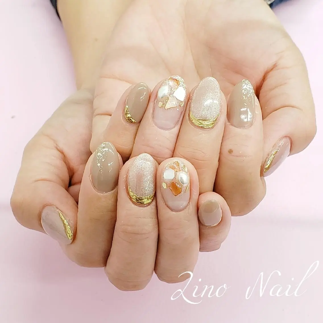 ネイル ブラウン カジュアル ジェルネイル キラキラネイル ラメ(グリッター) Lino Nailのネイルデザイン
