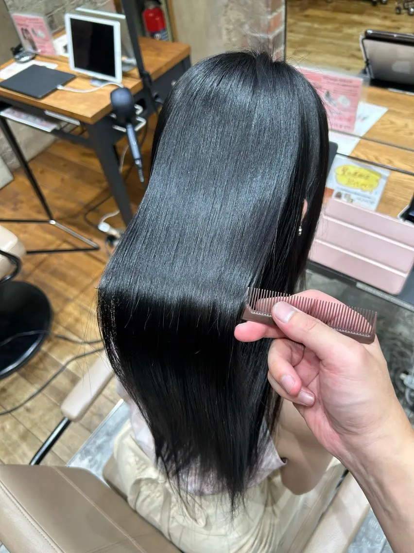 ロング カラー パーマ カット ヘアカラー 縮毛矯正 トリートメント 新宿✨顔周りカット 韓国ヘア/坂本亜裟海のヘアスタイル