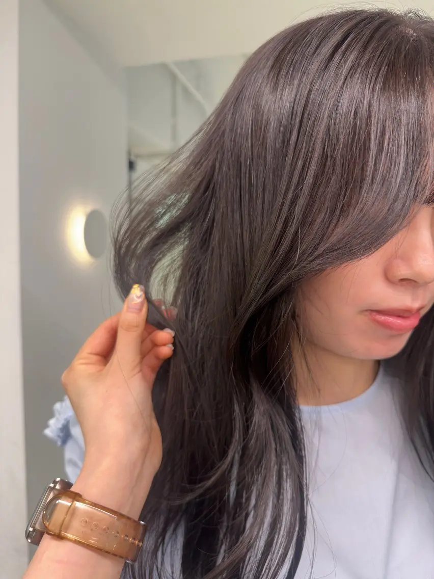 ロング カラー ブリーチ グレージュ ハイトーンカラー ラベンダーカラー ラベンダーグレージュ REINA☁️透明感 カラー/ぷつっと♡のヘアスタイル