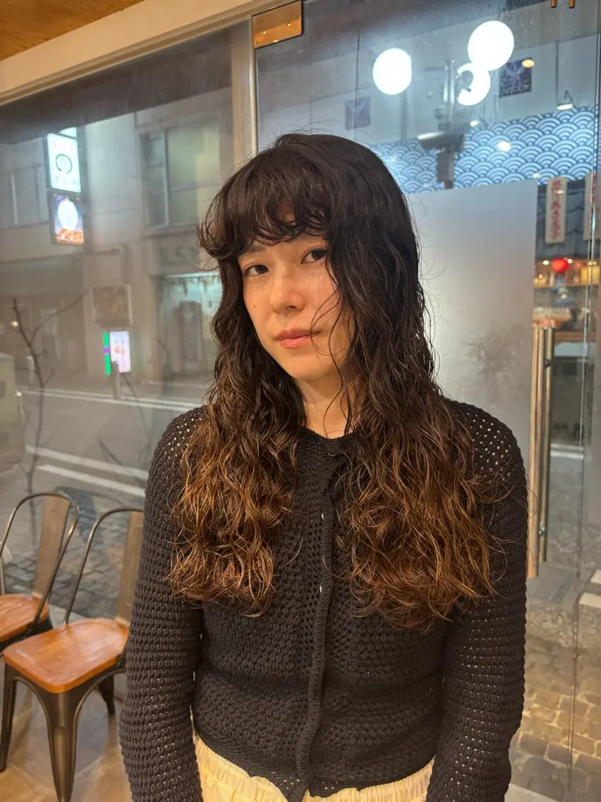 ロング パーマ スパイラルパーマ カット パーマ トリートメント パーマ美容師 hanaのヘアスタイル