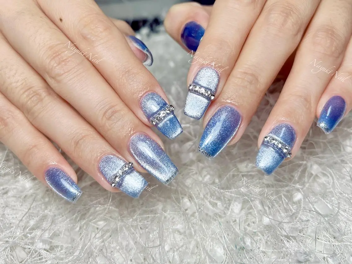 ネイル 🦋 Queenieのネイルデザイン