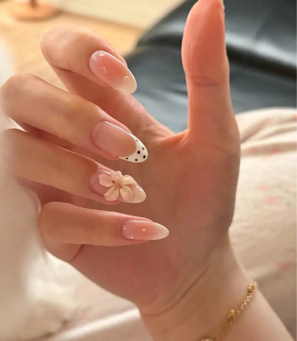 ネイル アートネイル オーロラネイル チークネイル 長さ出し フットネイル ハンドネイル 銀河_ Chan nailsのネイルデザイン