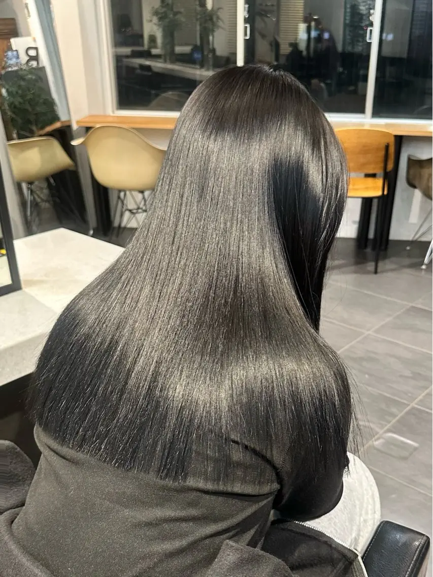 ロング カラー 縮毛矯正 ヤマダ アオイのヘアスタイル