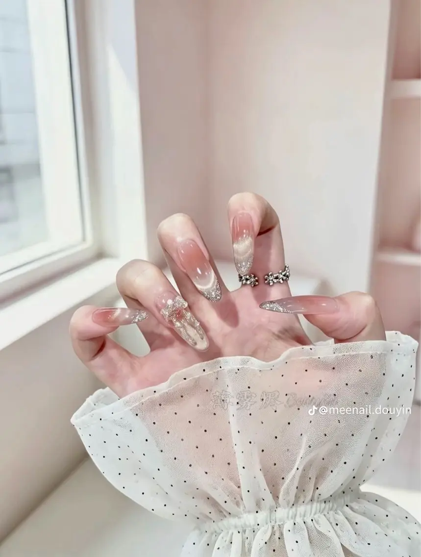 ネイル 韓国ネイル マグネットネイル 持ち込み ハンドネイル Dyo Nail_Royalのネイルデザイン
