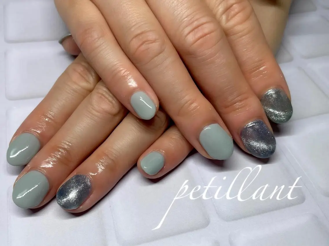 ネイル アートネイル ブルー マグネットネイル ワンカラーネイル nail salon petillantのネイルデザイン