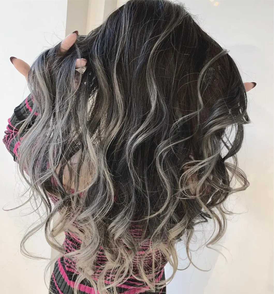 ロング カラー バレイヤージュ ブリーチ レイヤーカット ✨ブリーチ無し 透明感HIDEのヘアスタイル