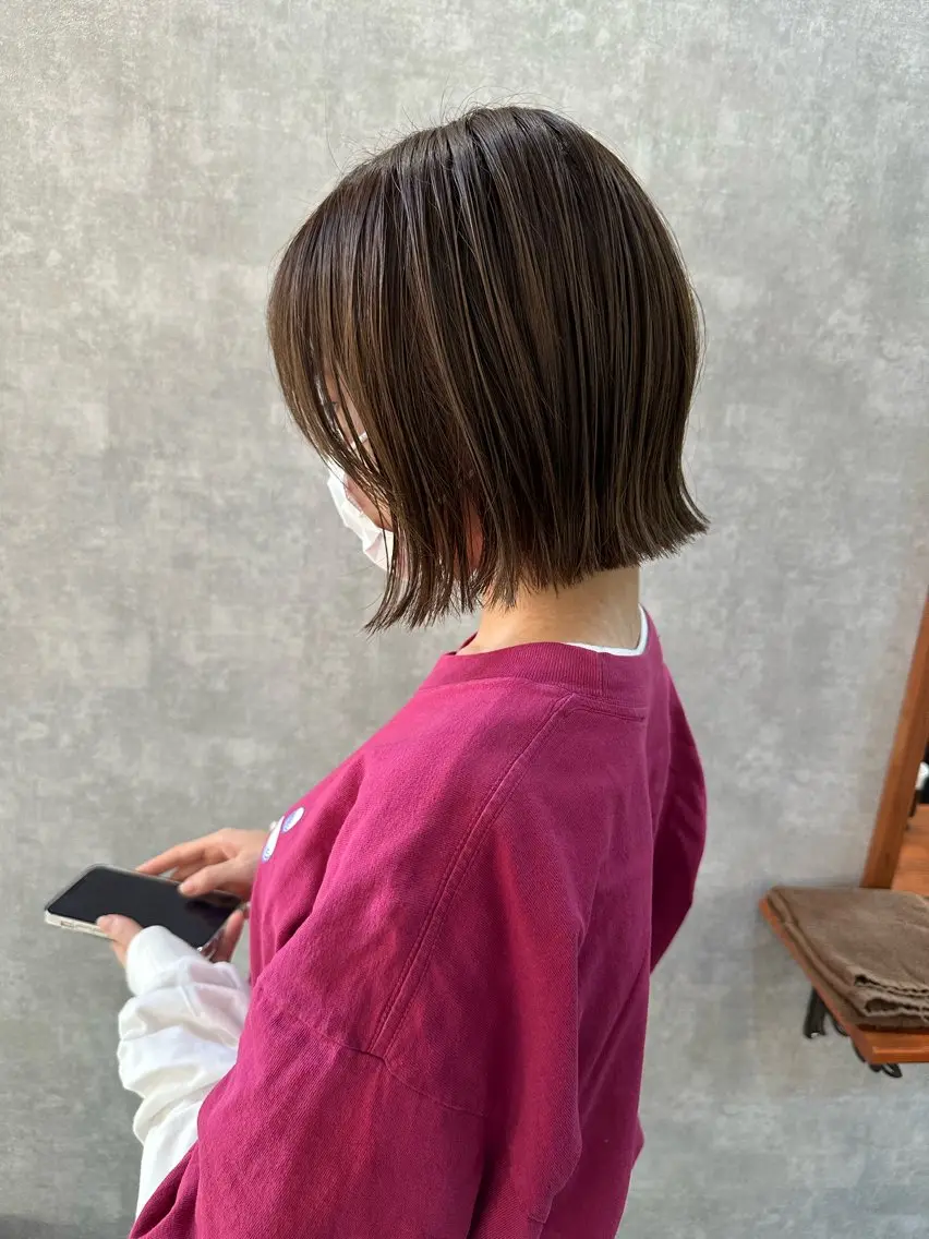 ショート 切りっぱなしボブ ショートボブ ハンサムショート 丸みショート ボブ カット ヘアカラー トリートメント モテ髪/ボブ/ショー ト/アダチフウトのヘアスタイル