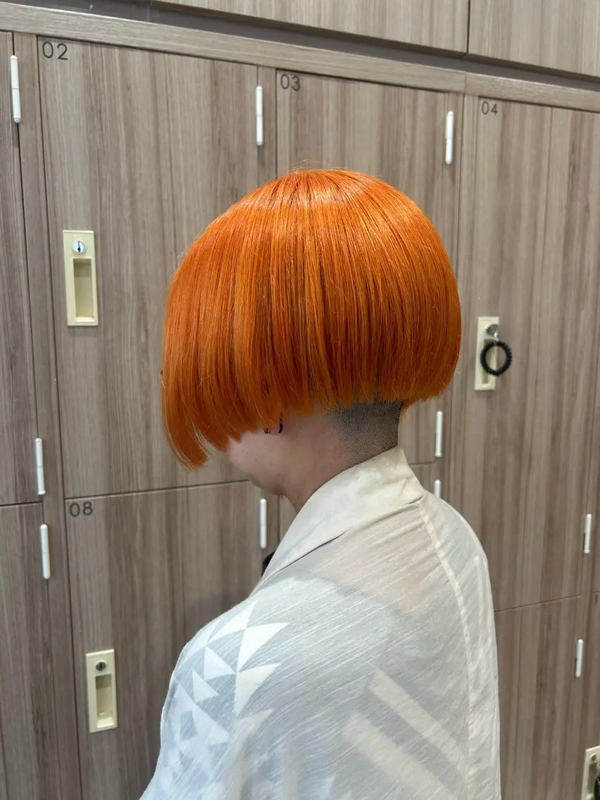 ミディアム カラー ハイトーンカラー オレンジ ヘアカラー メンズハイライト × perm Runoのヘアスタイル