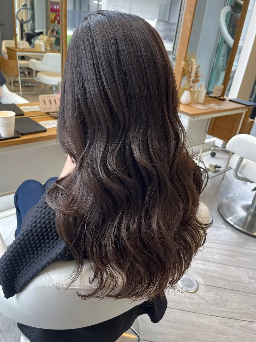 ロング カット ヘアカラー トリートメント AVANCE. chisatoのヘアスタイル