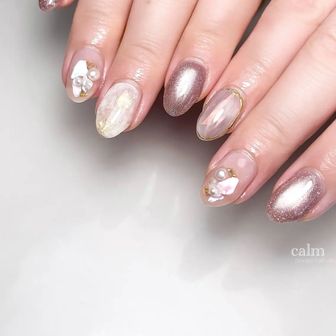 ネイル ハンドネイル calm 〔ｶｰﾑ〕のネイルデザイン