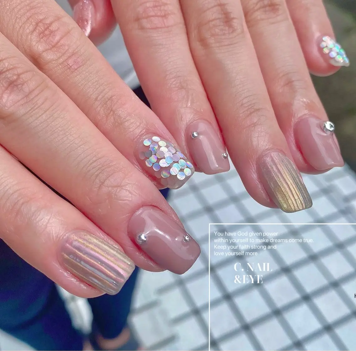 ネイル フットネイル フレンチネイル 氷ネイル・うるうるネイル マグネットネイル ミラーネイル C.Nail &Eyeのネイルデザイン