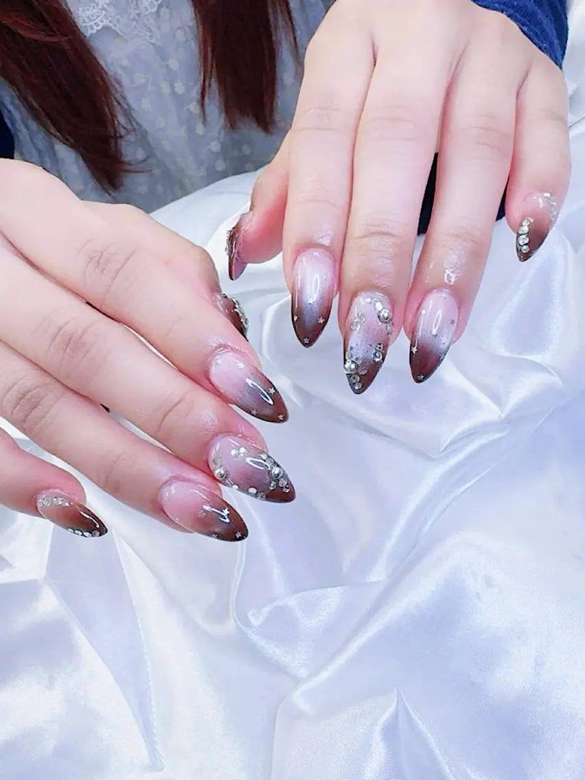 ネイル 桜ネイル フレンチネイル グラデーション 韓国ネイル マグネットネイル ハンドネイル ハンドケア Hara Nail 【持ち込みOK】のネイルデザイン