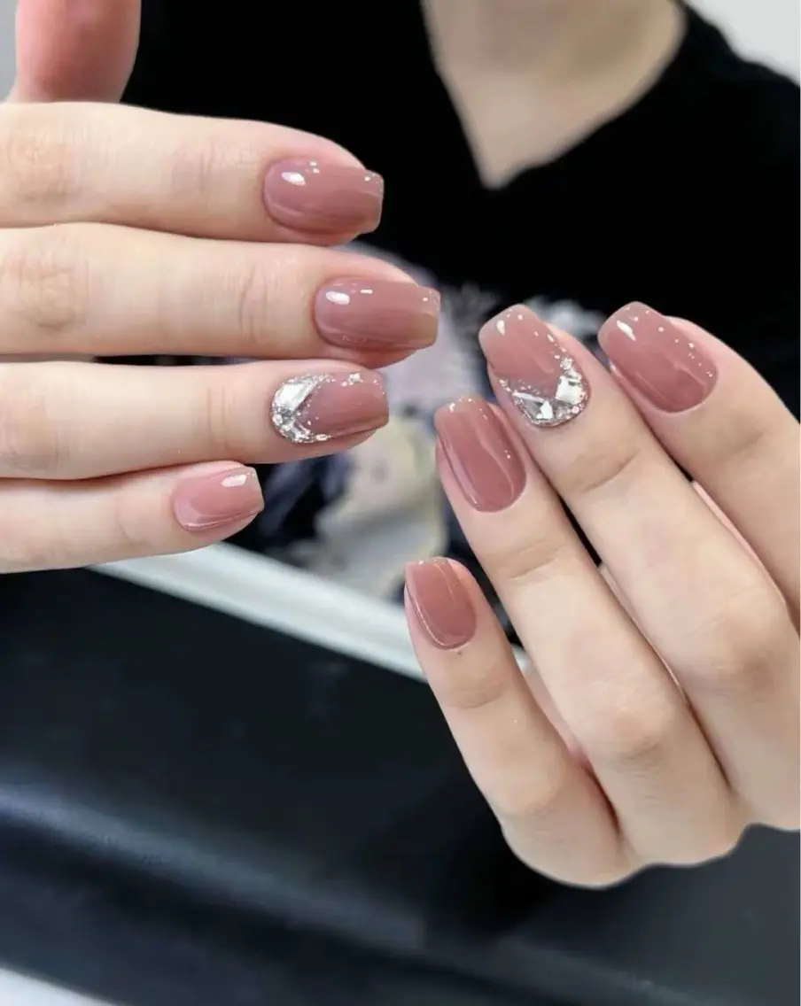 セミロング T&D NailSalonのネイルデザイン
