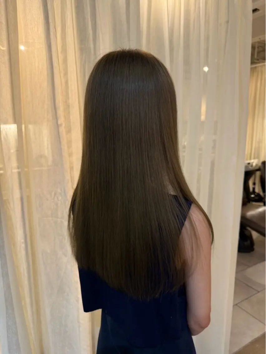 ロング 藤原 百花のヘアスタイル