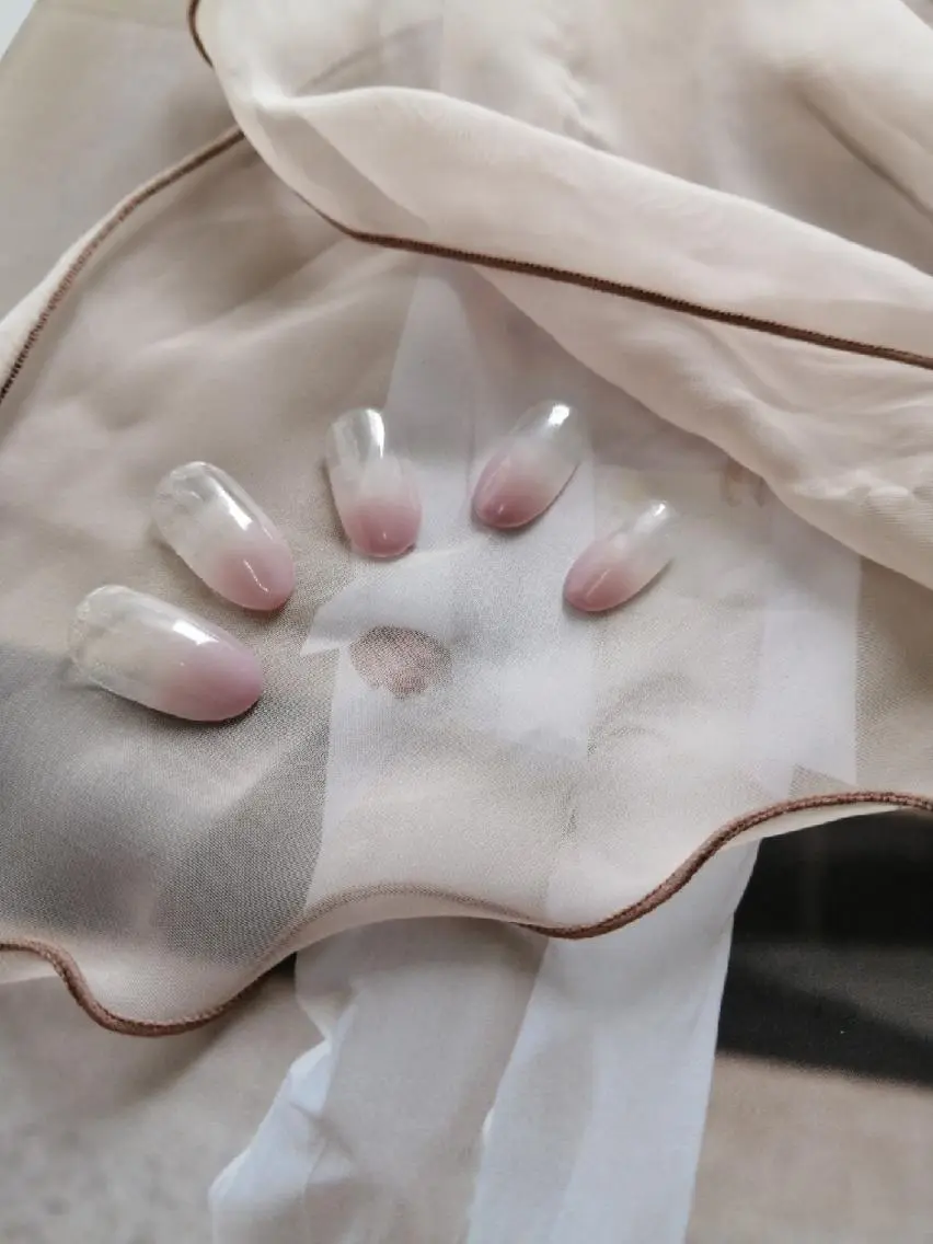 カラーグラデーション💅 (オフ込)お好きなお色カラーチャートからお選び下さい💐の写真