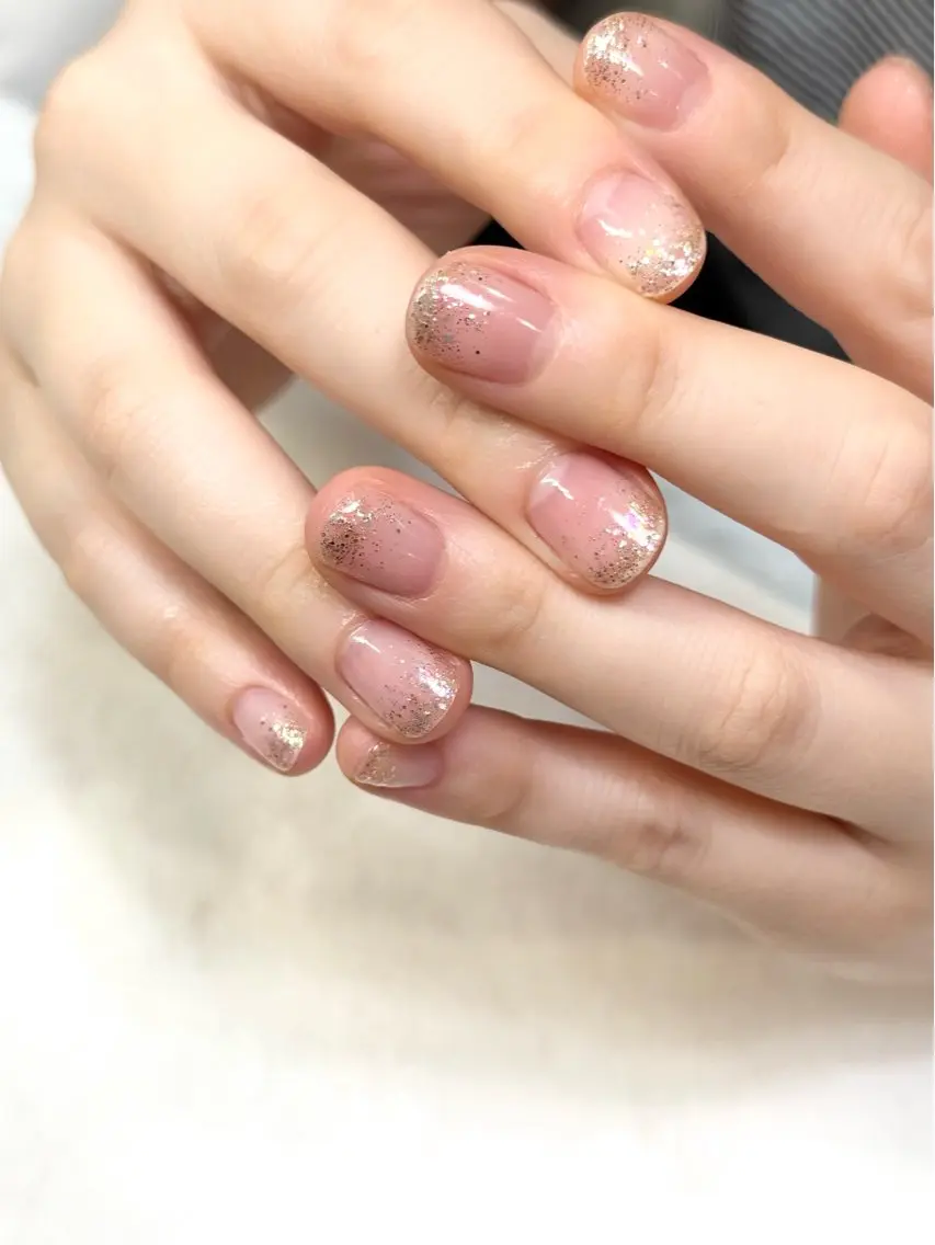 ネイル グラデーション ラメ(グリッター) ラメグラデーション ショートネイル ハンドネイル CHIC nail /目黒/パラジェルのネイルデザイン