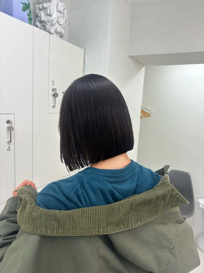 ショート 切りっぱなしボブ ボブ 縮毛矯正 カット トリートメント ボブ ×縮毛矯正きりのヘアスタイル