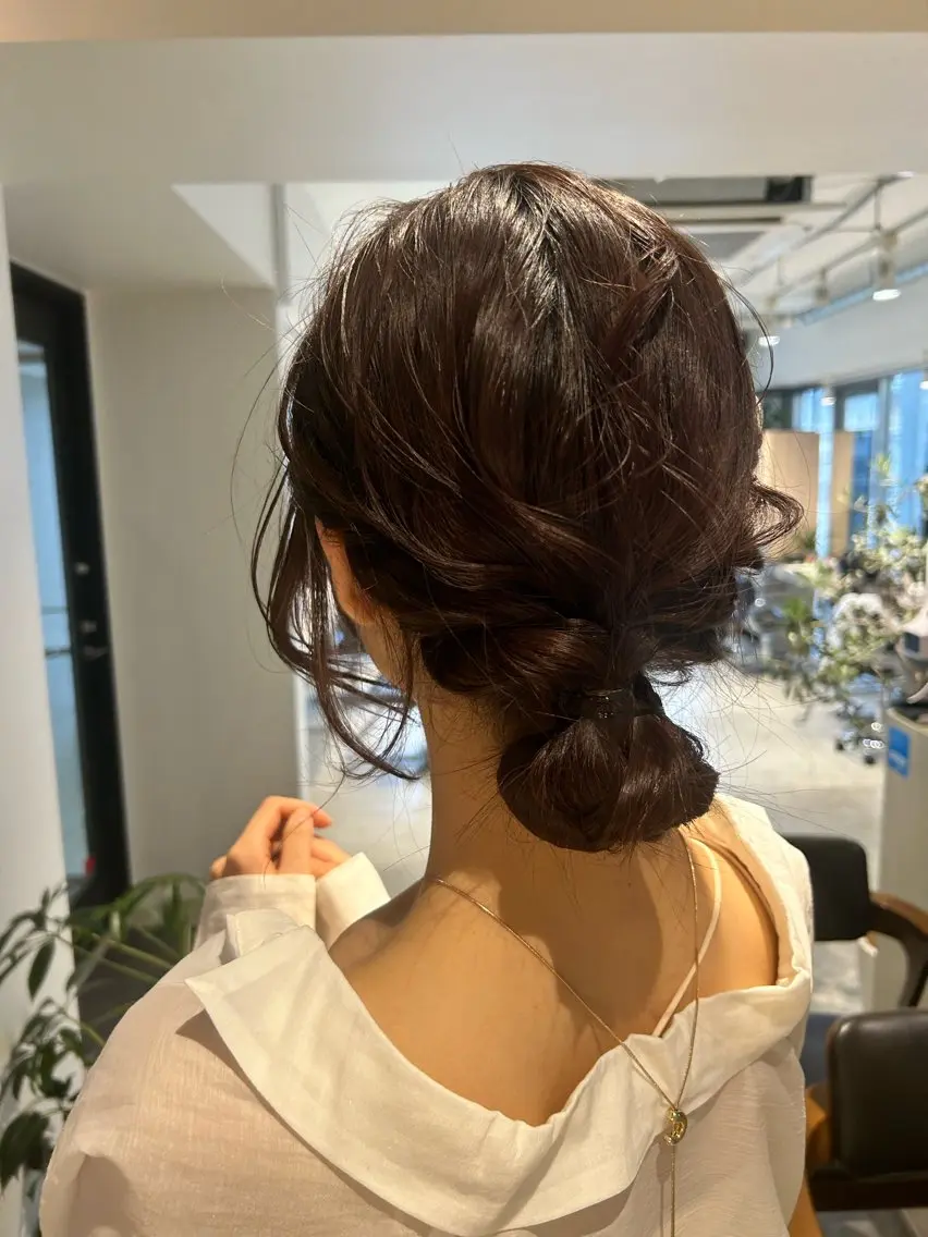 ヘアアレンジ 暖色カラー 奥村陽花のヘアスタイル