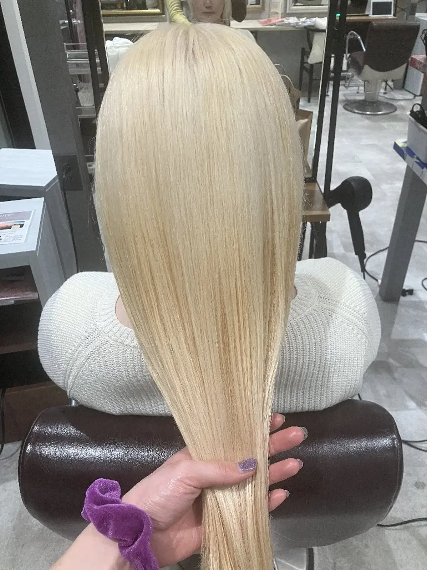 カラー ロング トリートメント yuumi 👱🏻‍♀️のヘアスタイル