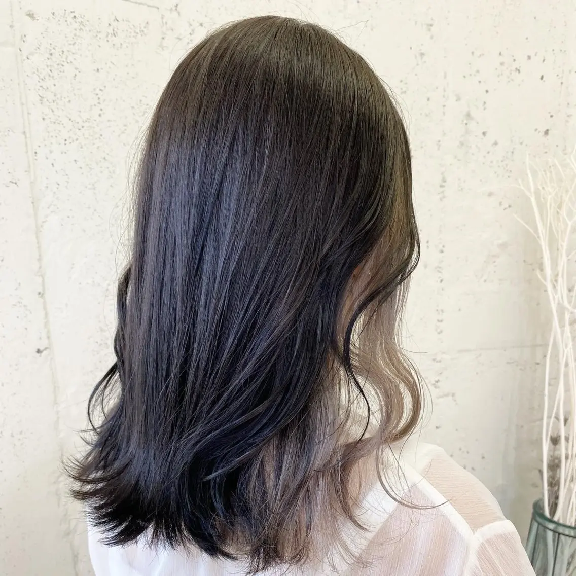 ミディアム カラー 透明感カラー🎀／ 寒色カラー／マツエクのヘアスタイル