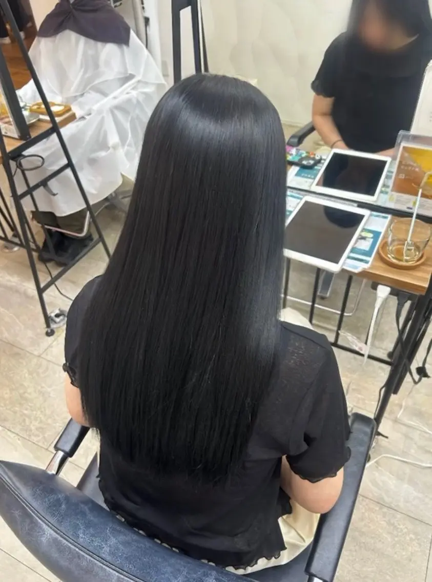 カラー 黒髪 ブルーカラー ブルーブラック 透明感カラー 南保 香奈のヘアスタイル