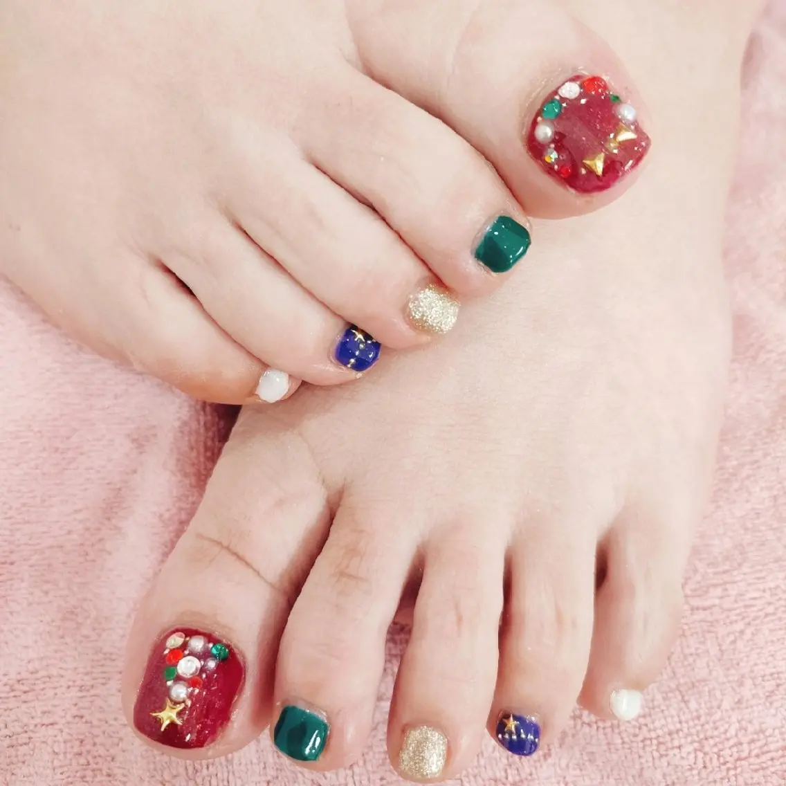 ネイル フットネイル 冬ネイル クリスマス フットネイル Shine Nailのネイルデザイン