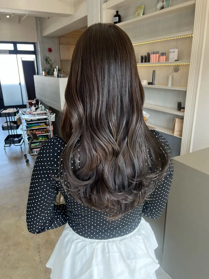 ロング カット ヘアカラー トリートメント 髪質改善×ブリーチ 無しWカラー🫧天神のヘアスタイル