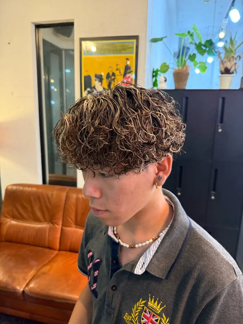 ミディアム カラー パーマ メンズ カット ヘアカラー パーマ HARBOR ゆづきのヘアスタイル