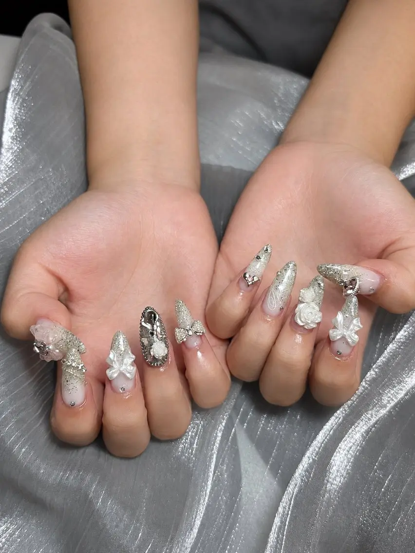 ネイル HAPPI NAIL . LEEのネイルデザイン