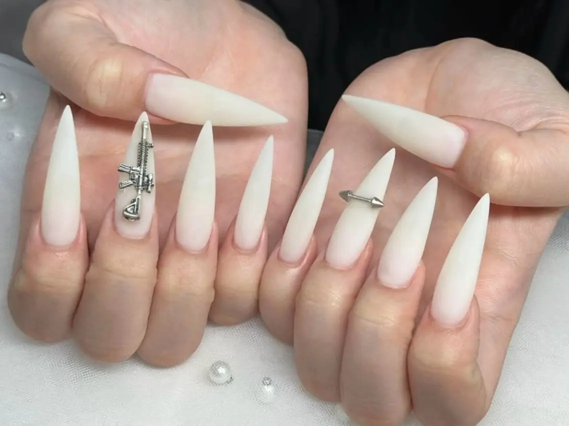ネイル 韓国ネイル マグネットネイル 持ち込み ニュアンスネイル シンプルネイル ハンドネイル Huyn Nail Shinjyukuのネイルデザイン