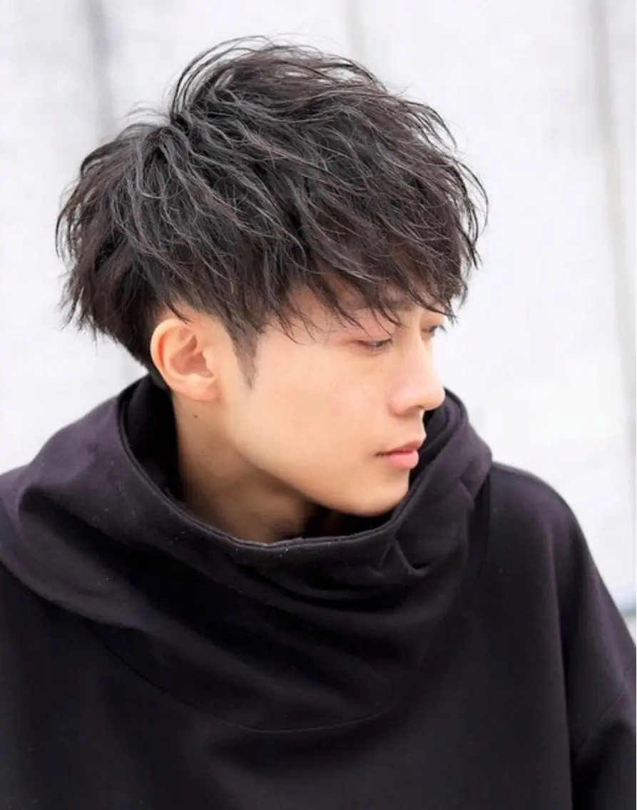 カラー 森重 創太のヘアスタイル