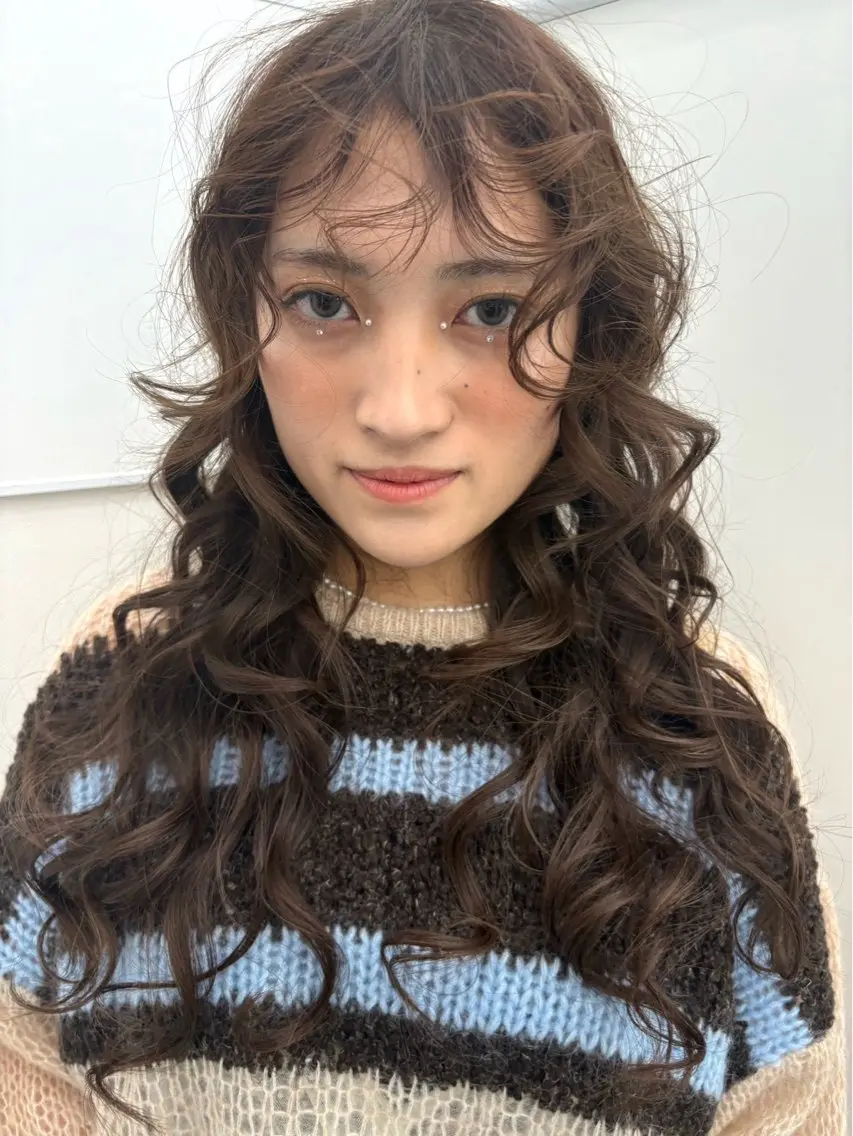 ロング 恩田 遼のヘアスタイル