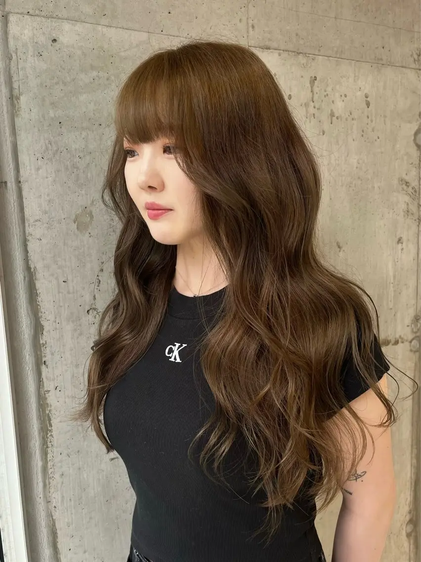 ロング カラー ベージュカラー ブリーチ 透明感カラー ダブルカラー ブリーチなしカラー ヘアカラー トリートメント AMI🎀韓国ヘア 透明感カラーのヘアスタイル