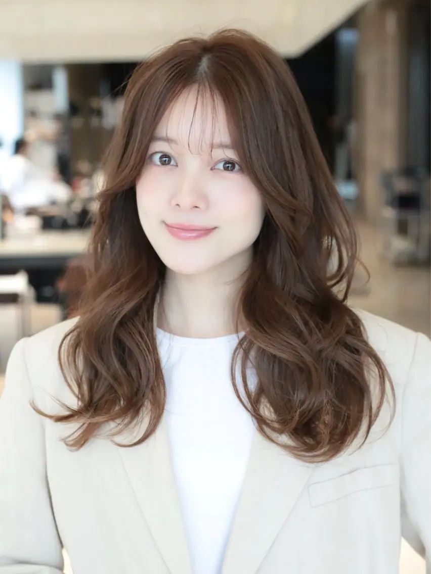 セミロング カラー レイヤーカット カット ヘアカラー トリートメント レイヤー/顔周り /透明感🩶高橋大のヘアスタイル