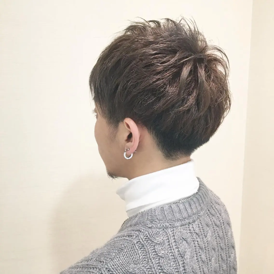 ショート カラー メンズ グレージュ 白浜 サキのヘアスタイル