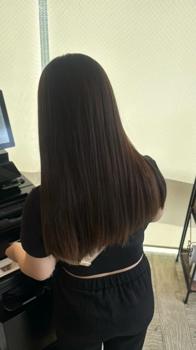 ロング カット ヘアカラー トリートメント 凜・ボブ・レイヤー ・赤み消しオリーブのヘアスタイル