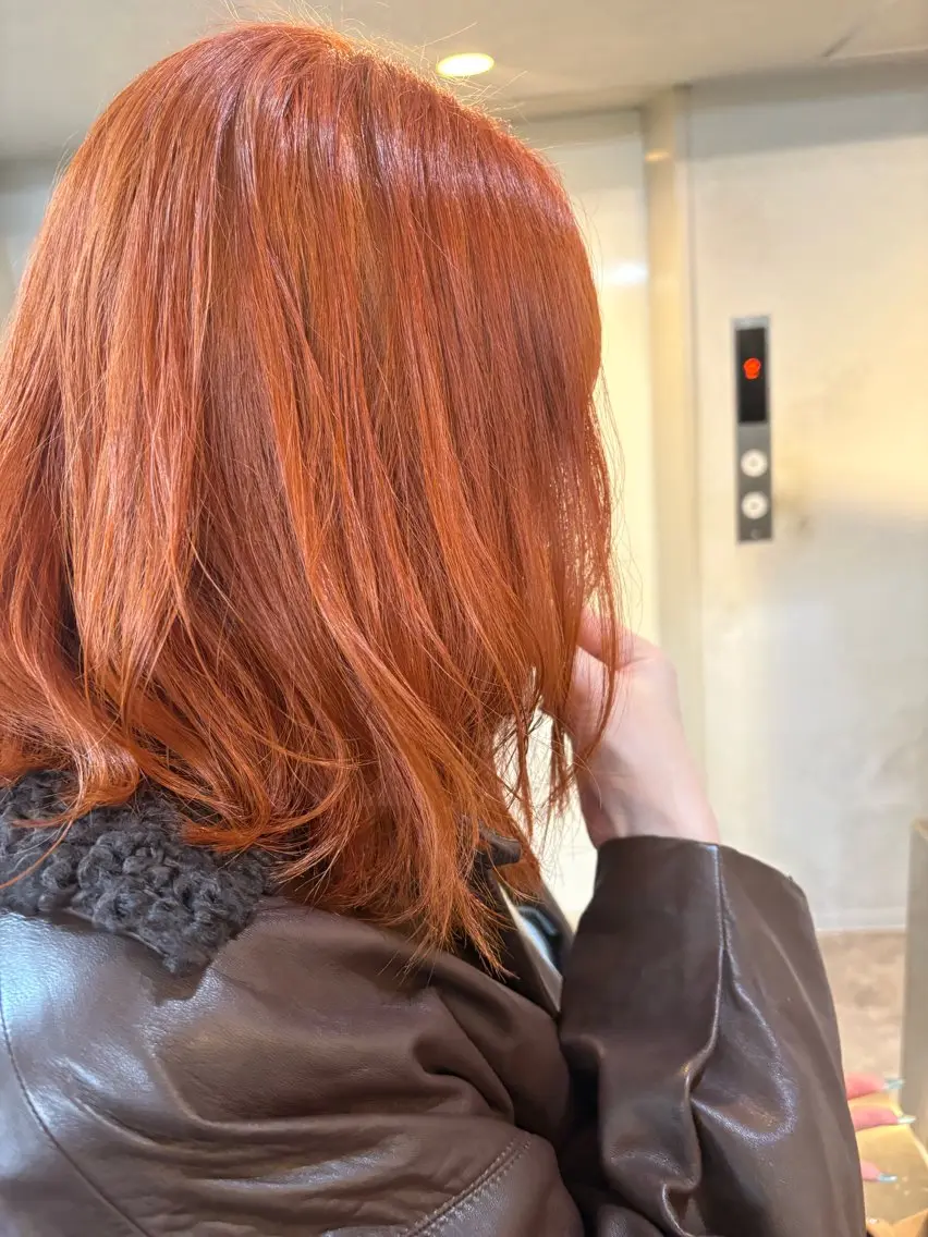 ミディアム ヘアカラー シモイケ ルアのヘアスタイル