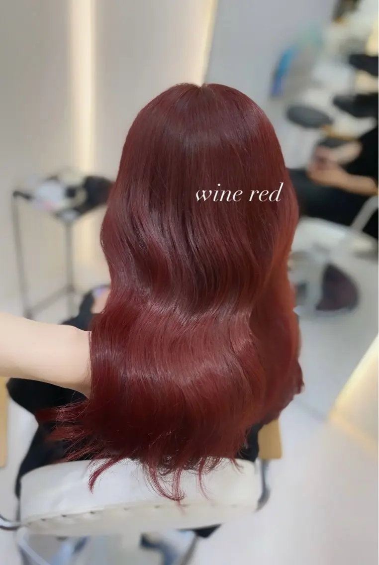 ロング カラー レッドカラー トリートメント カット ヘアカラー トリートメント 艶髪・透明感カラー・ 韓国ヘア・Yuriのヘアスタイル
