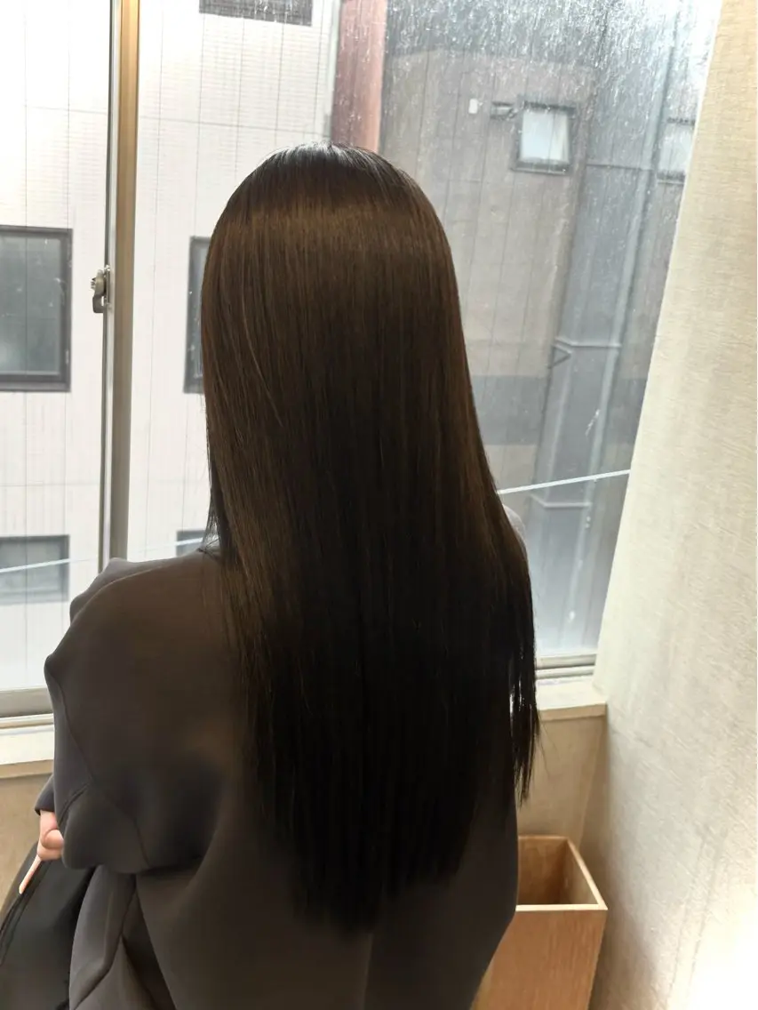 ロング ヘアカラー 川口 夏歩のヘアスタイル
