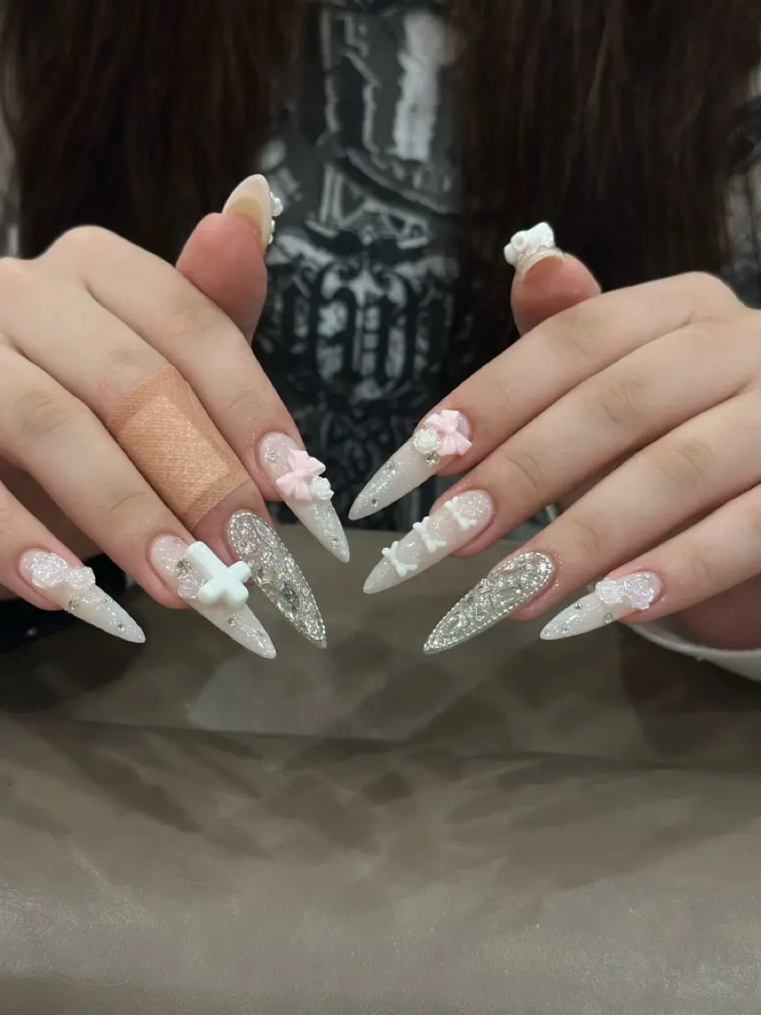 カラー ハンドネイル 🎀Aura. Yurachanのネイルデザイン