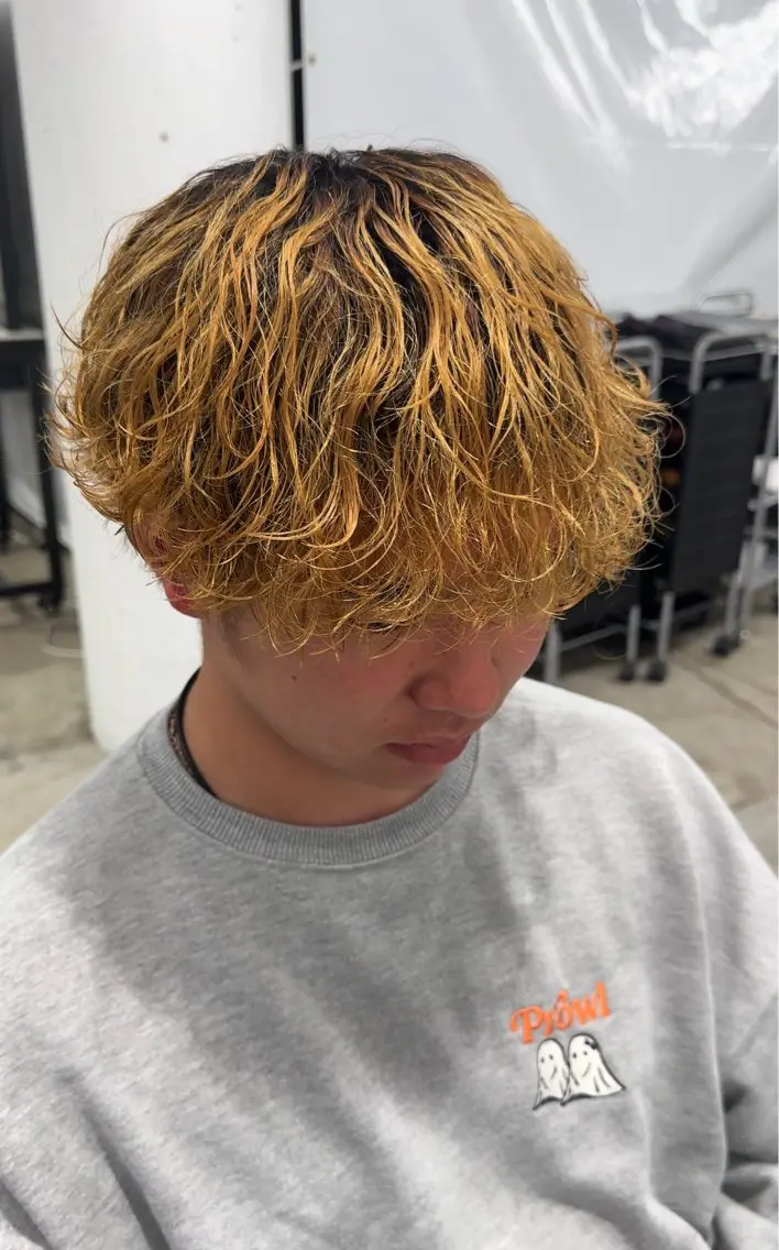 パーマ メンズ 岩佐 柚太のヘアスタイル